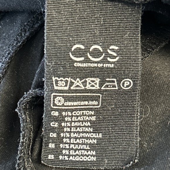 COS black shirt dress with short sleeves and u-shaped neckline stained - Picture 8 of 12